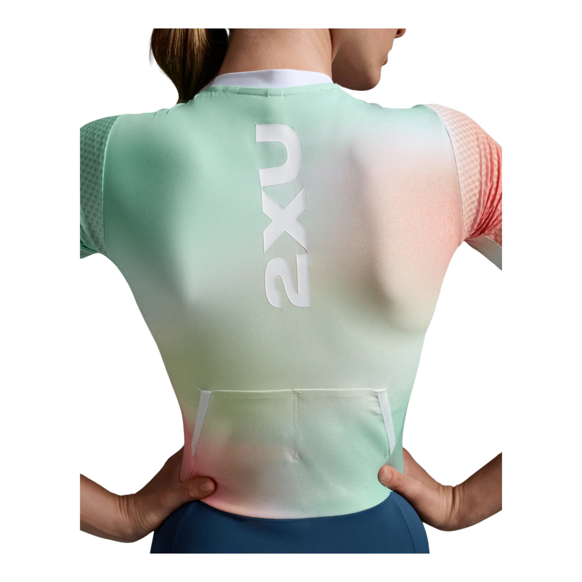 2XU AERO HEX SLEEVED TRISUIT - FEMME