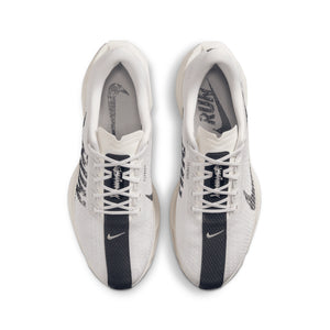 NIKE PEGASUS PLUS - HOMME