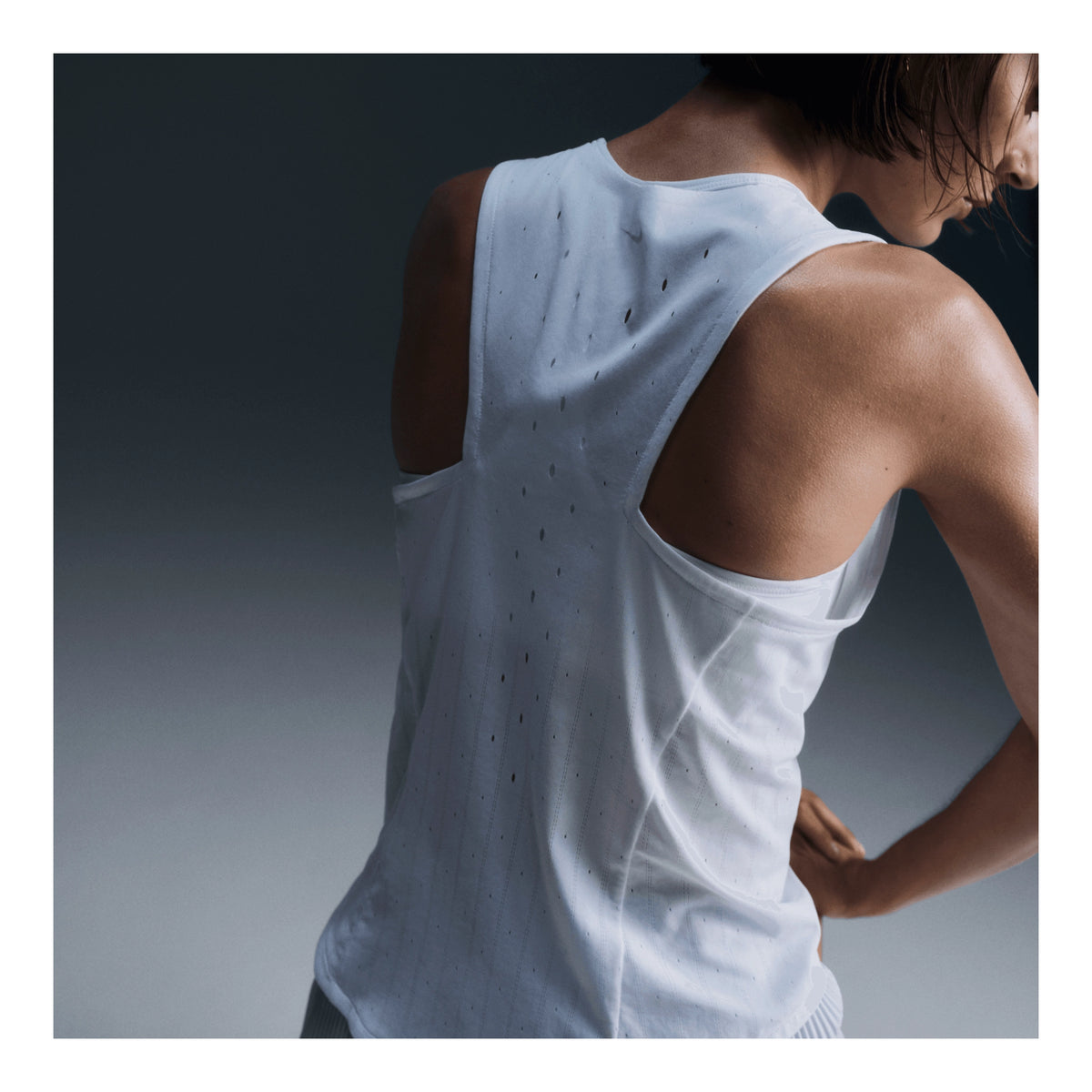 NIKE AEROSWIFT SINGLET - FEMME