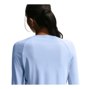 NIKE SWIFT DRI-FIT UV LS CREW NECK - FEMME