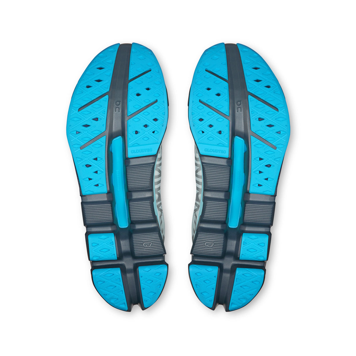 ON CLOUDFLOW 5 - FEMME